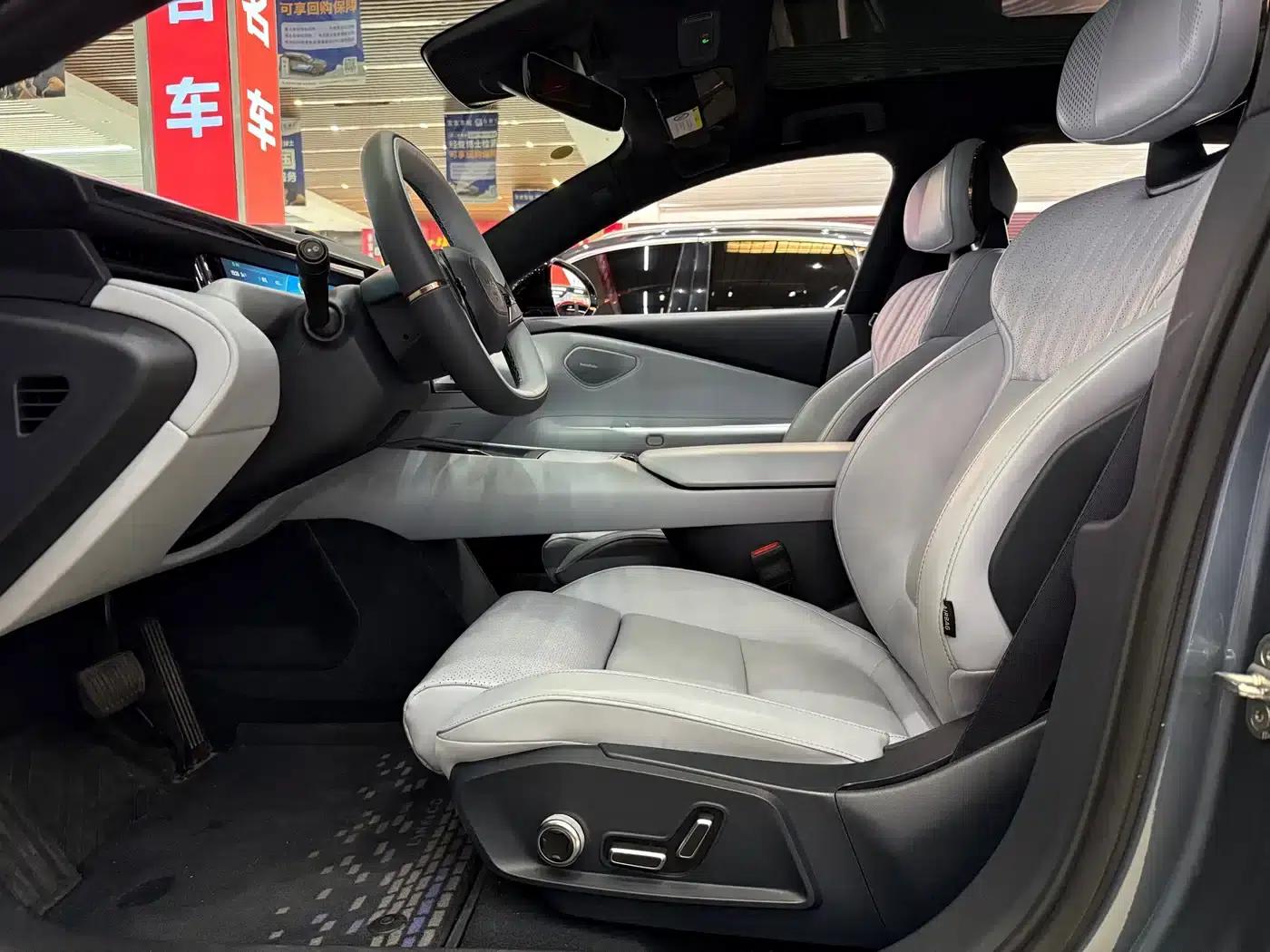 Lynk & Co Z10 2024 Model 95kWh 702km AWD Intelligent Driving Ultra — миниатюра 16