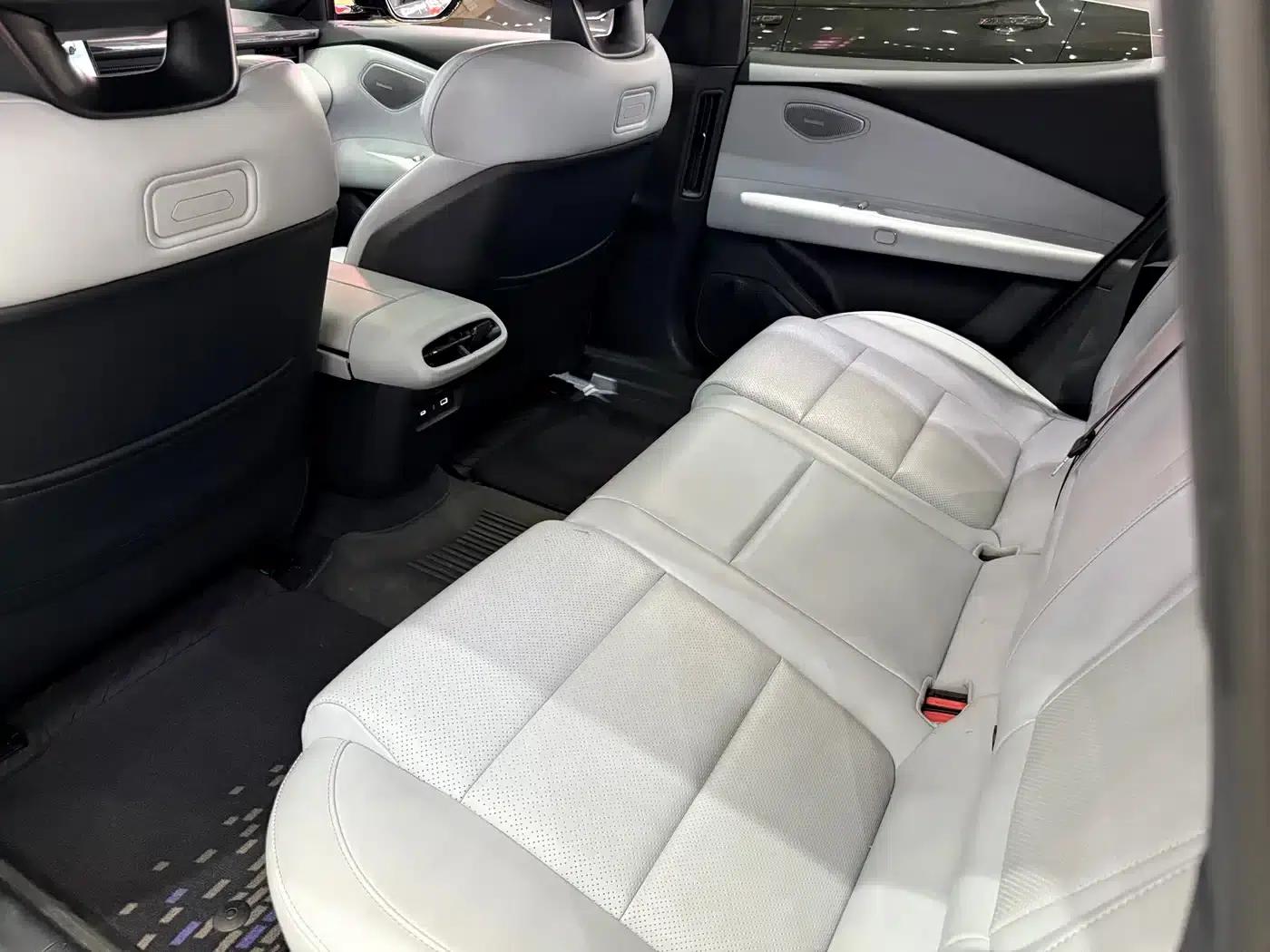 Lynk & Co Z10 2024 Model 95kWh 702km AWD Intelligent Driving Ultra — миниатюра 20