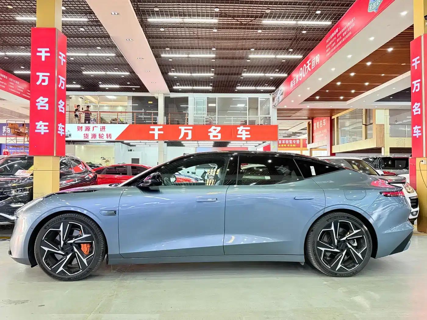 Lynk & Co Z10 2024 Model 95kWh 702km AWD Intelligent Driving Ultra — миниатюра 3