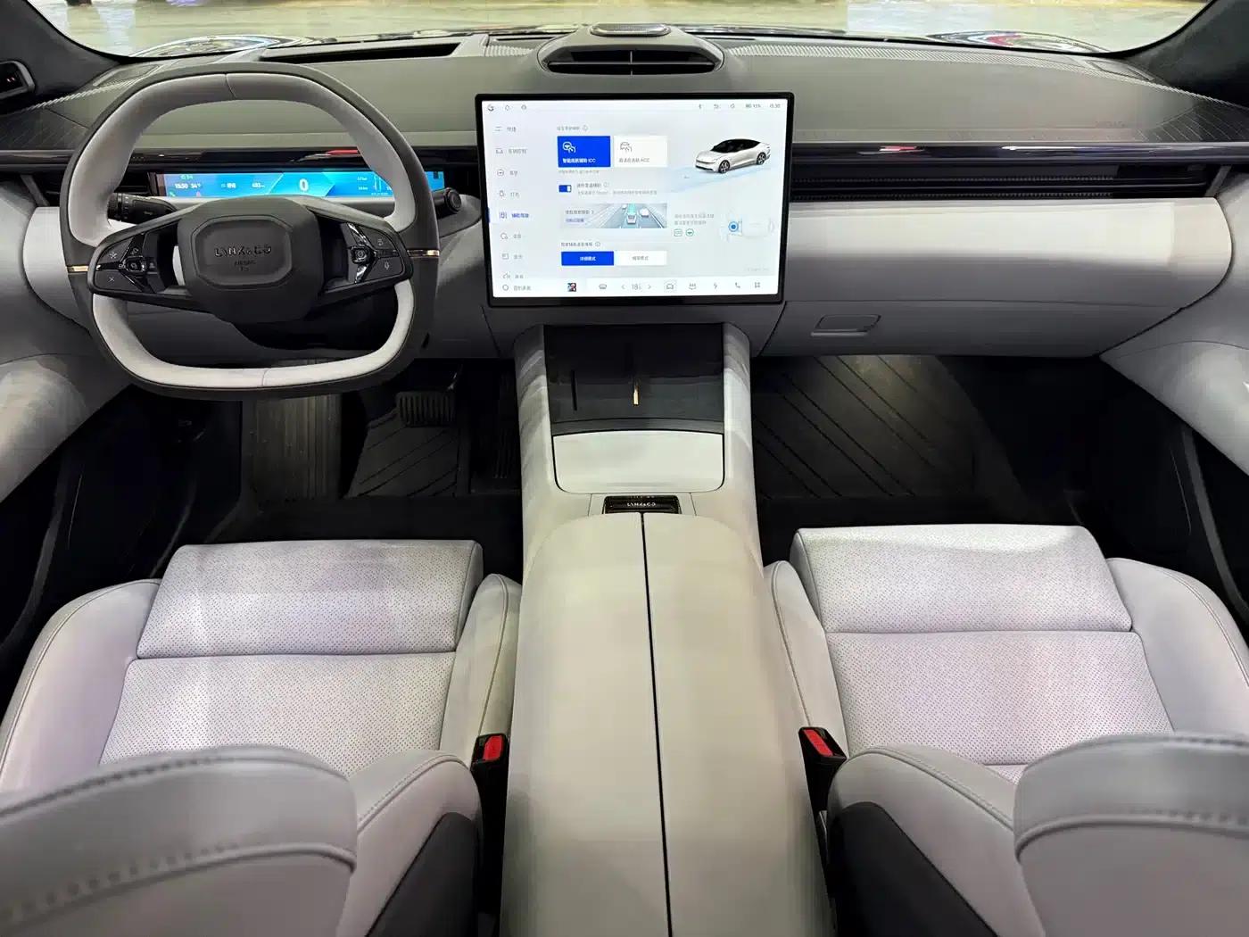 Lynk & Co Z10 2024 Model 95kWh 702km AWD Intelligent Driving Ultra — миниатюра 22