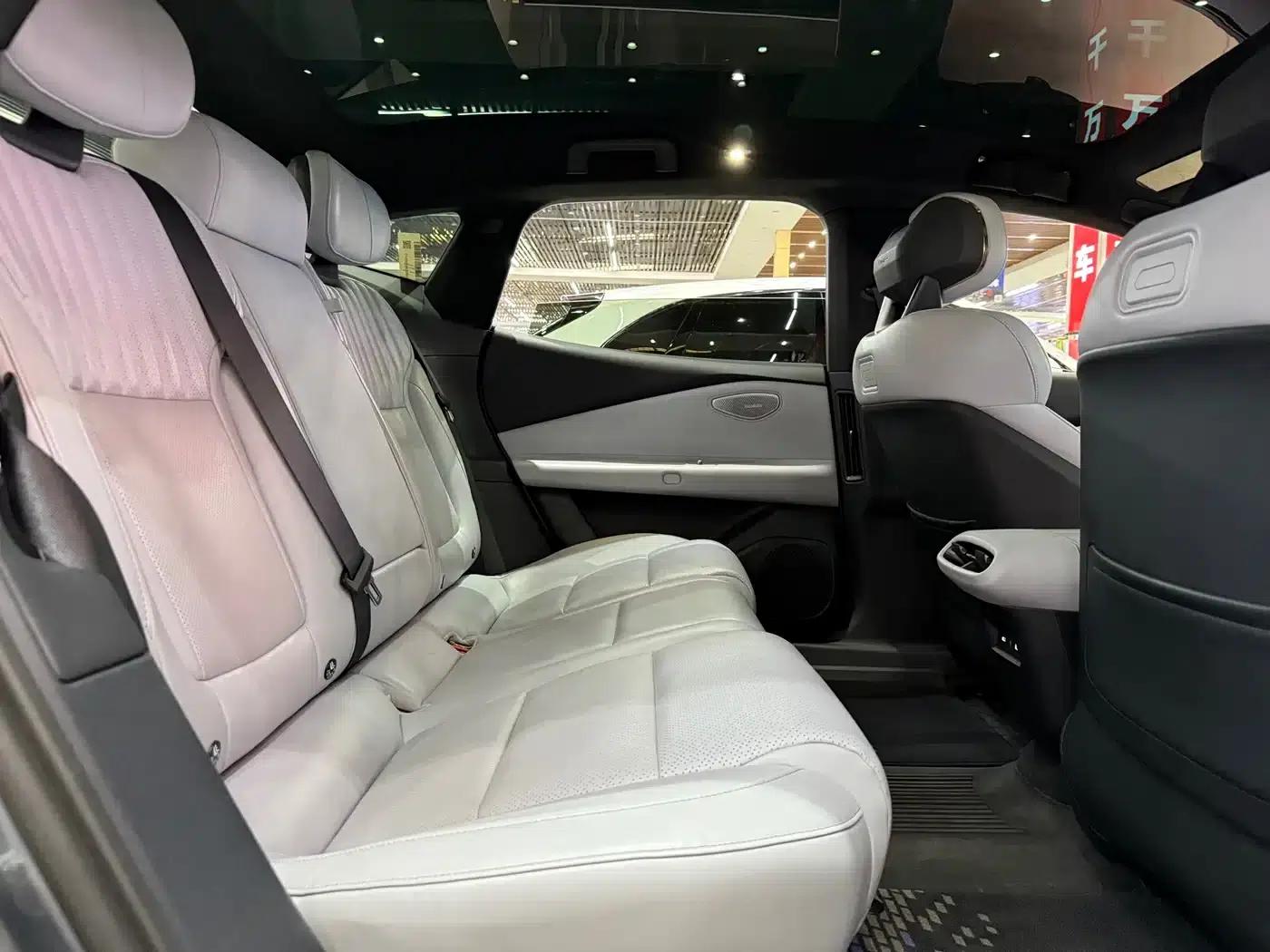 Lynk & Co Z10 2024 Model 95kWh 702km AWD Intelligent Driving Ultra — миниатюра 25