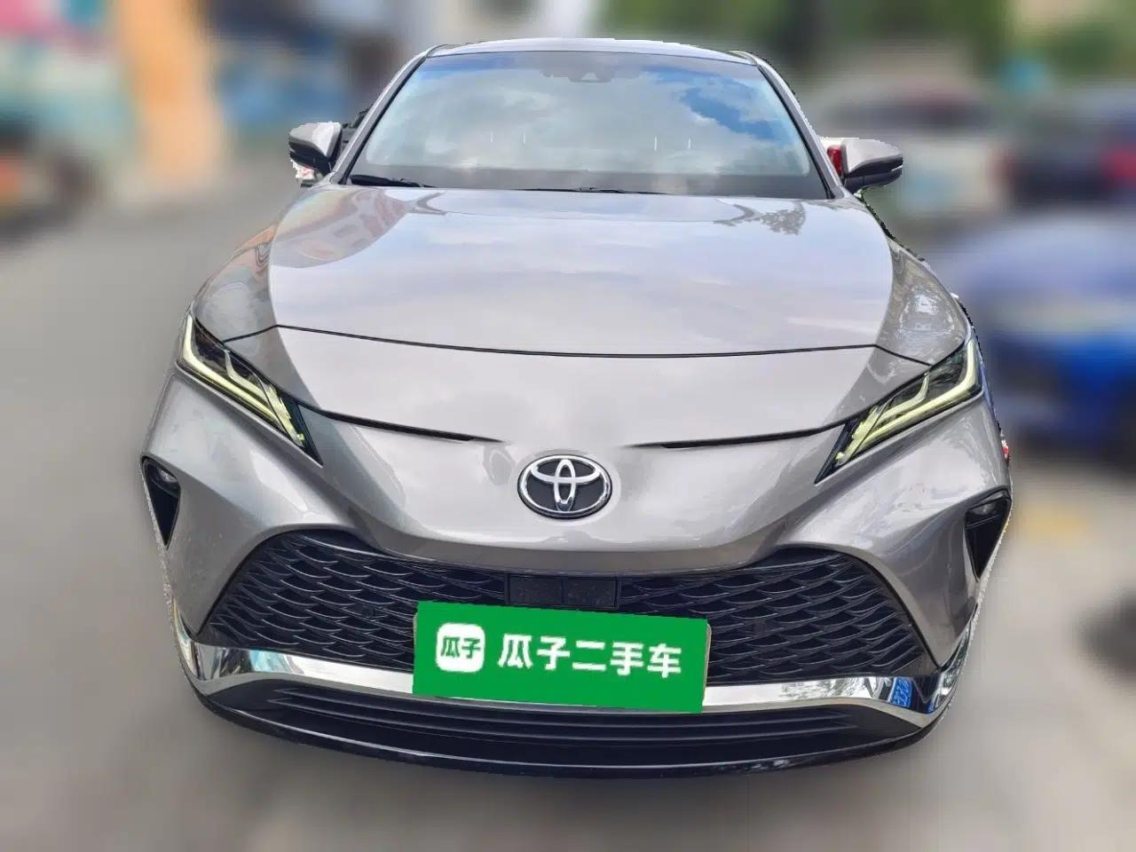 Toyota Venza 2022 2.0L CVT Two-Wheel Drive Prestige Edition — миниатюра 2