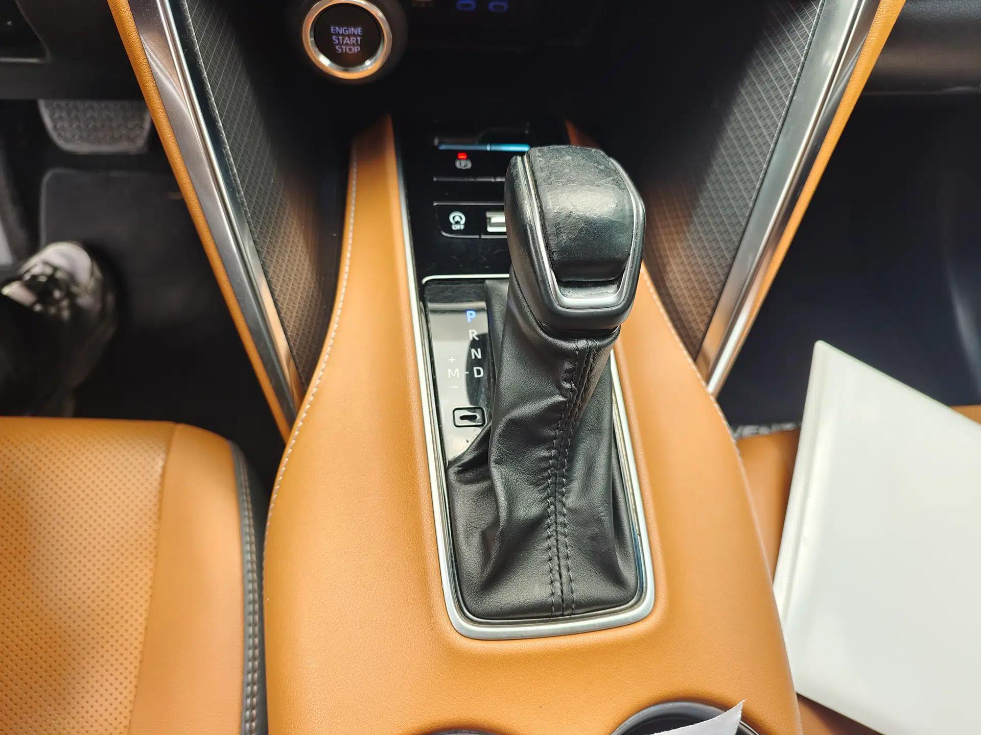 Toyota Venza 2022 2.0L CVT Two-Wheel Drive Prestige Edition — миниатюра 15