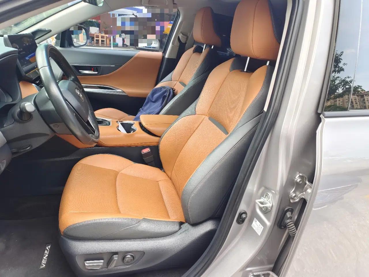 Toyota Venza 2022 2.0L CVT Two-Wheel Drive Prestige Edition — миниатюра 16