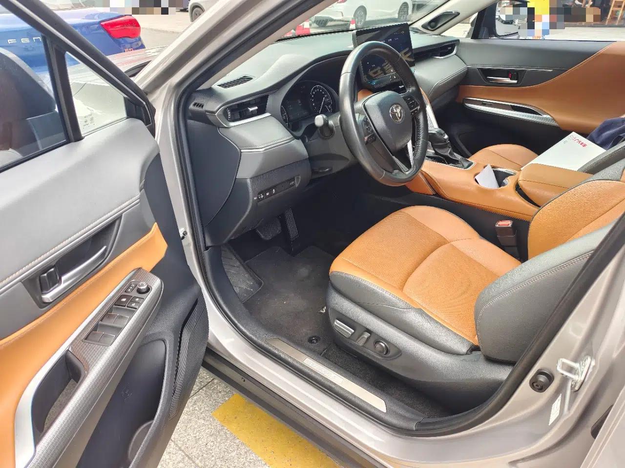 Toyota Venza 2022 2.0L CVT Two-Wheel Drive Prestige Edition — миниатюра 17