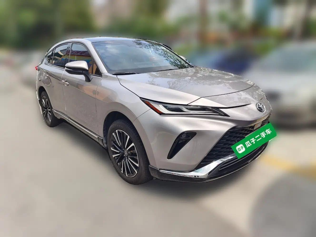 Toyota Venza 2022 2.0L CVT Two-Wheel Drive Prestige Edition — миниатюра 3
