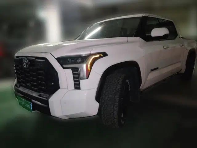 Toyota Tundra 