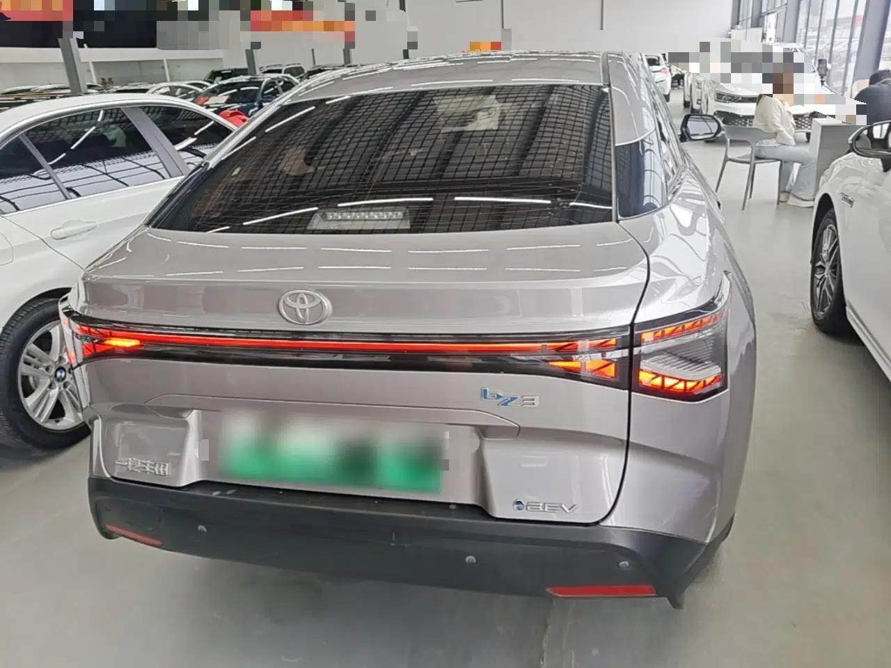Toyota bZ3 2023 517 km Elite PRO — миниатюра 5