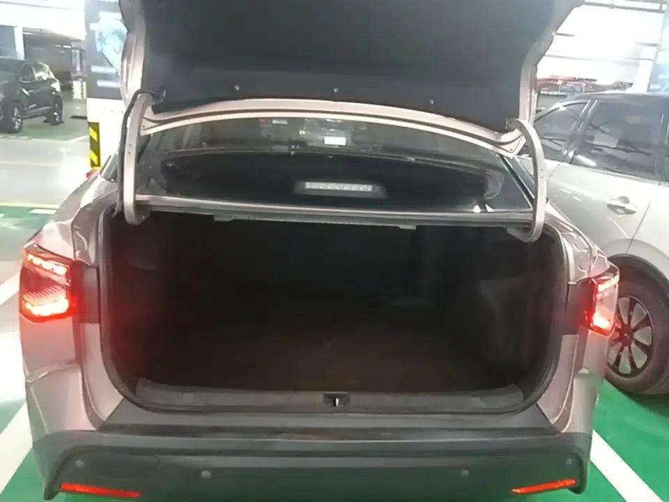 Toyota bZ3 2023 616 km Long-Range Premium — миниатюра 21