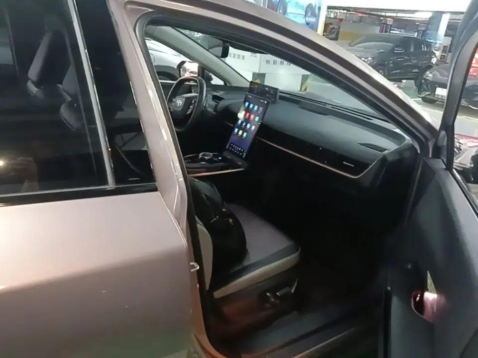 Toyota bZ3 2023 616 km Long-Range Premium — миниатюра 23