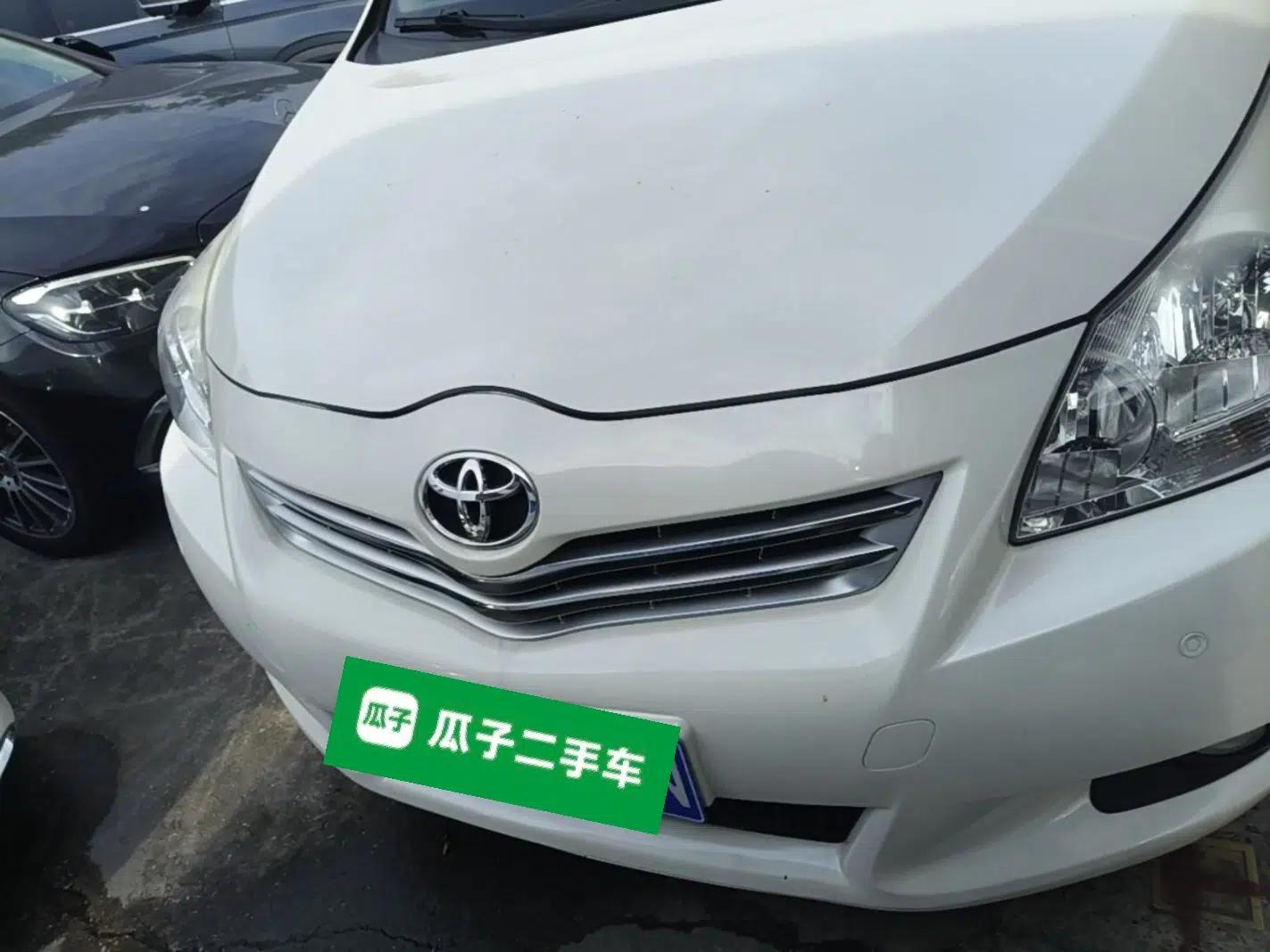 Toyota Verso 2014 Starlight 180G CVT Comfort Edition — миниатюра 2