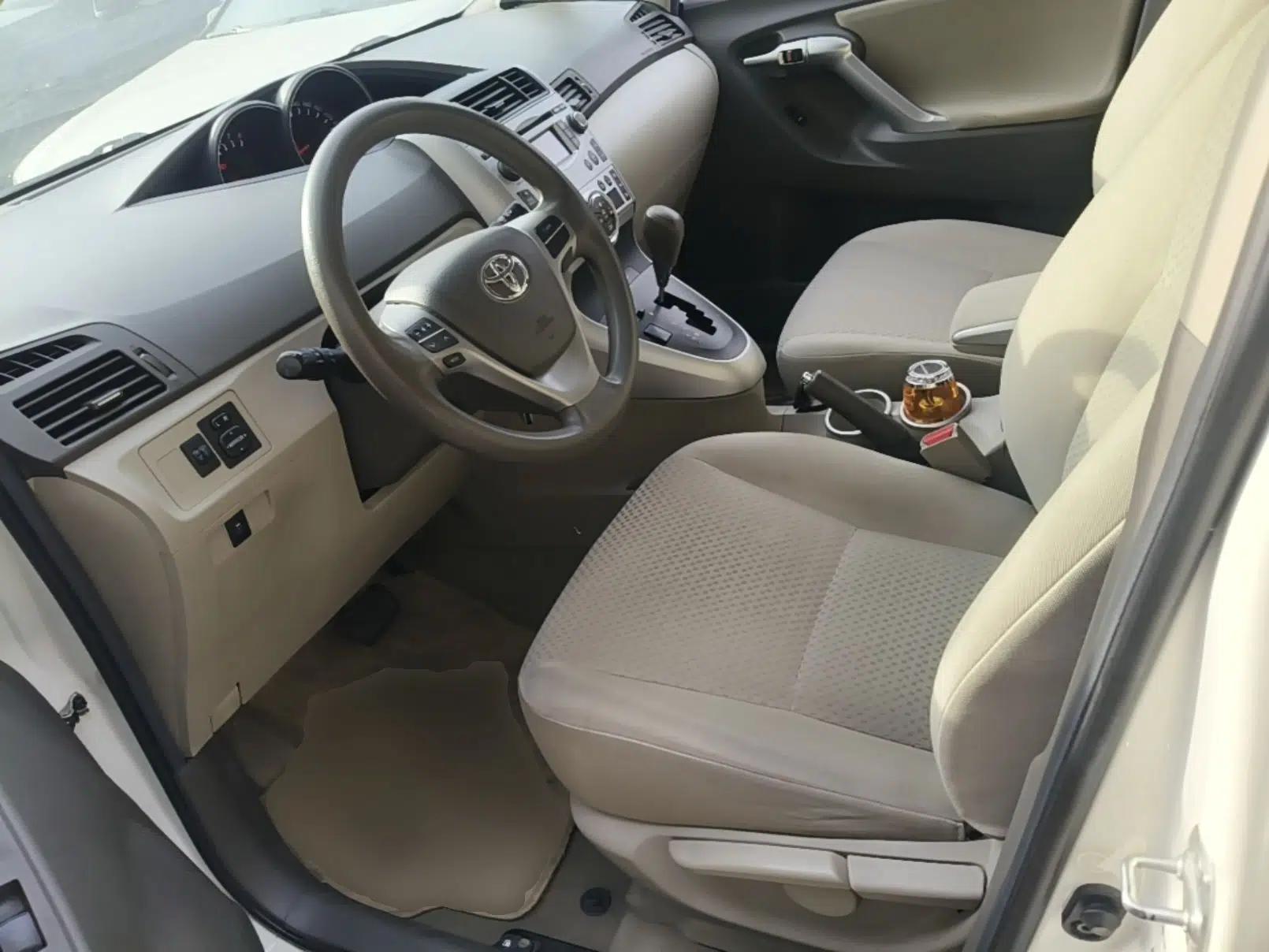 Toyota Verso 2014 Starlight 180G CVT Comfort Edition — миниатюра 18