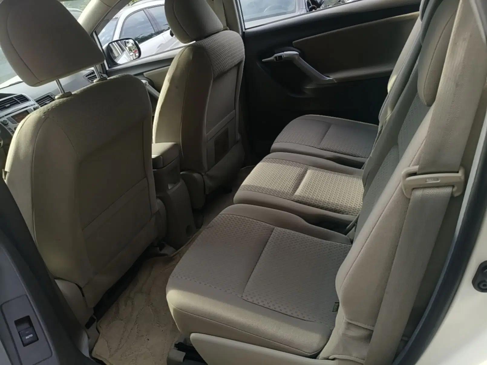 Toyota Verso 2014 Starlight 180G CVT Comfort Edition — миниатюра 20