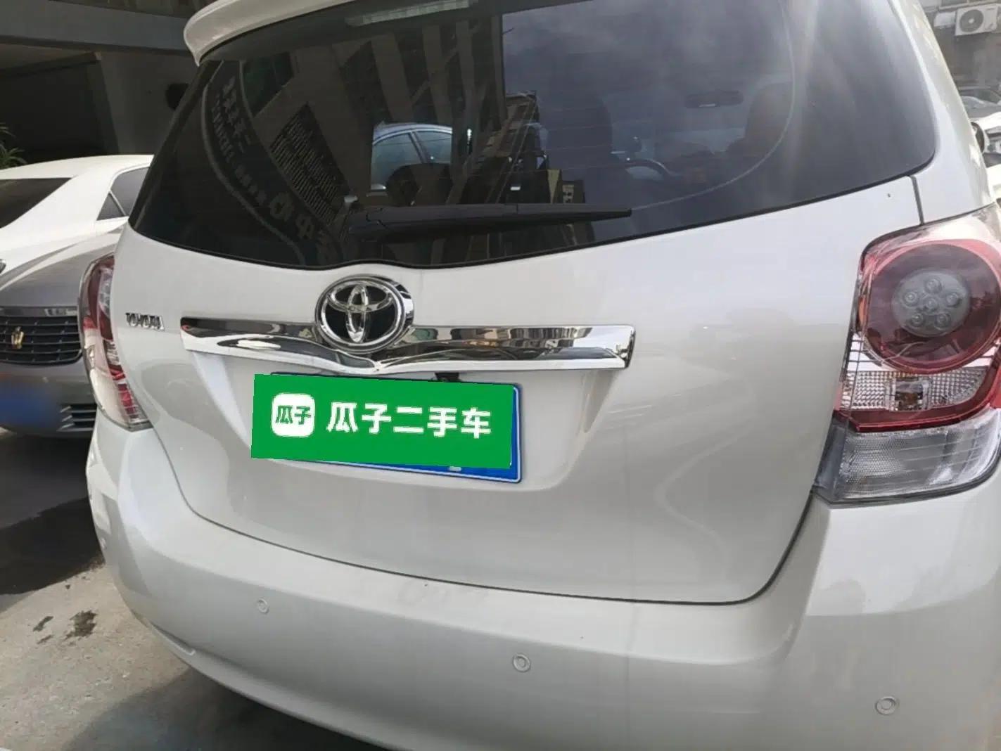 Toyota Verso 2014 Starlight 180G CVT Comfort Edition — миниатюра 5