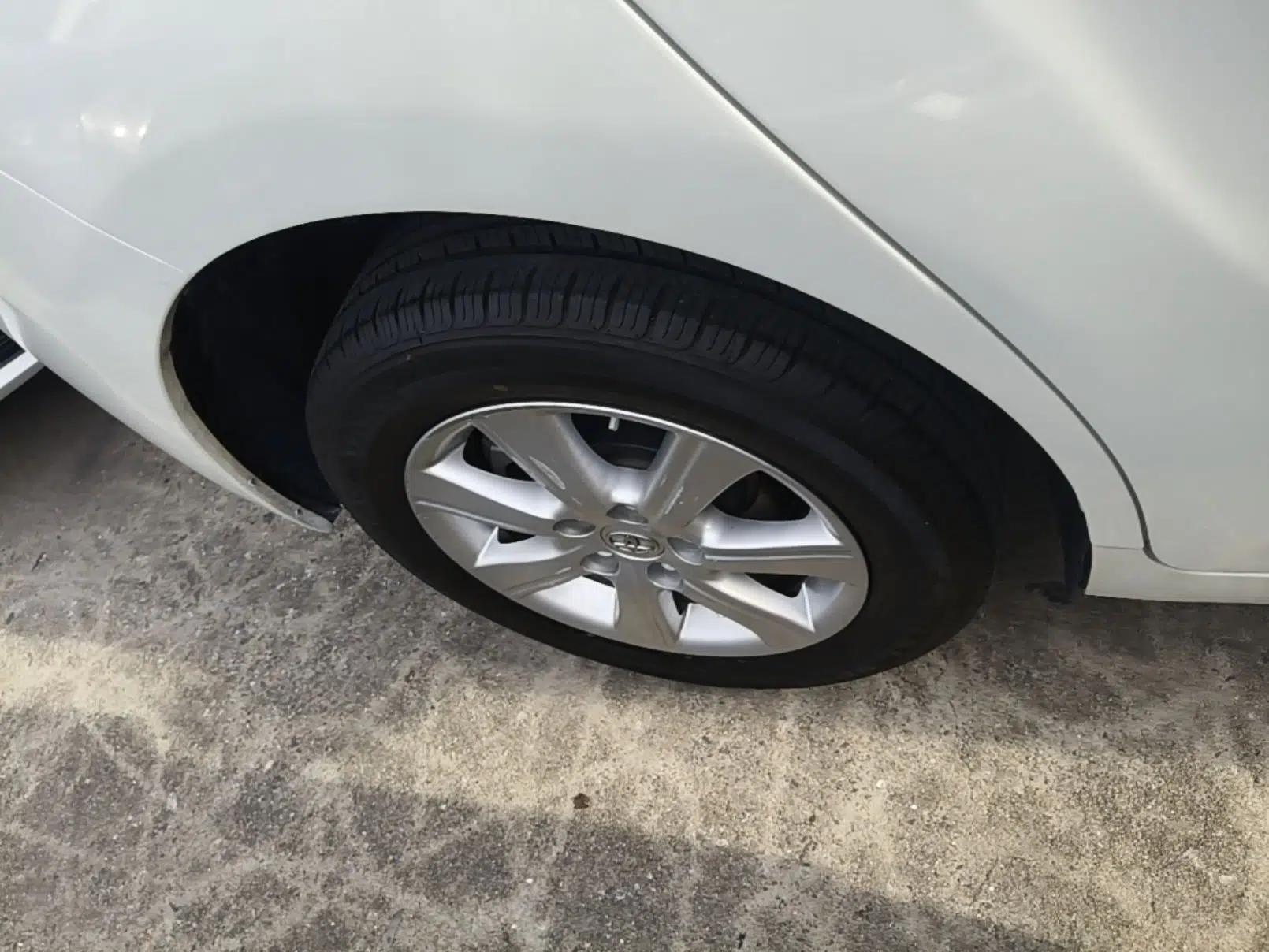 Toyota Verso 2014 Starlight 180G CVT Comfort Edition — миниатюра 10