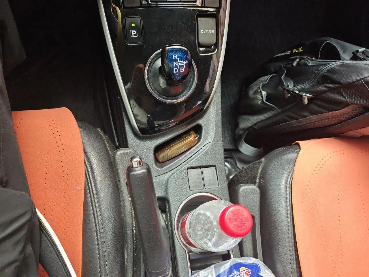 Toyota Corolla Hybrid E+ 2019 1.8L E-CVT Leading Edition — миниатюра 15