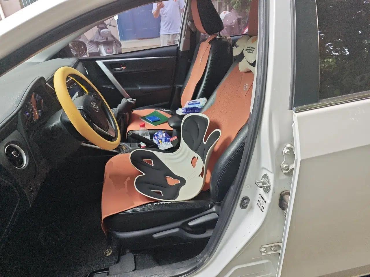 Toyota Corolla Hybrid E+ 2019 1.8L E-CVT Leading Edition — миниатюра 16