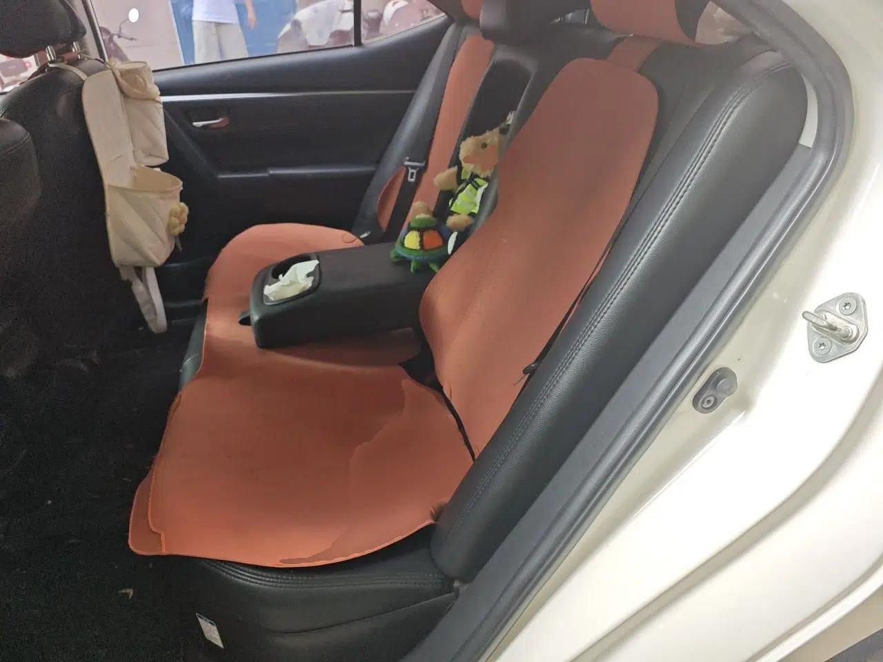 Toyota Corolla Hybrid E+ 2019 1.8L E-CVT Leading Edition — миниатюра 18