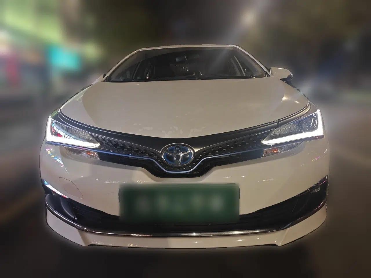 Toyota Corolla Hybrid E+ 2019 1.8L E-CVT Luxury Edition — миниатюра 2