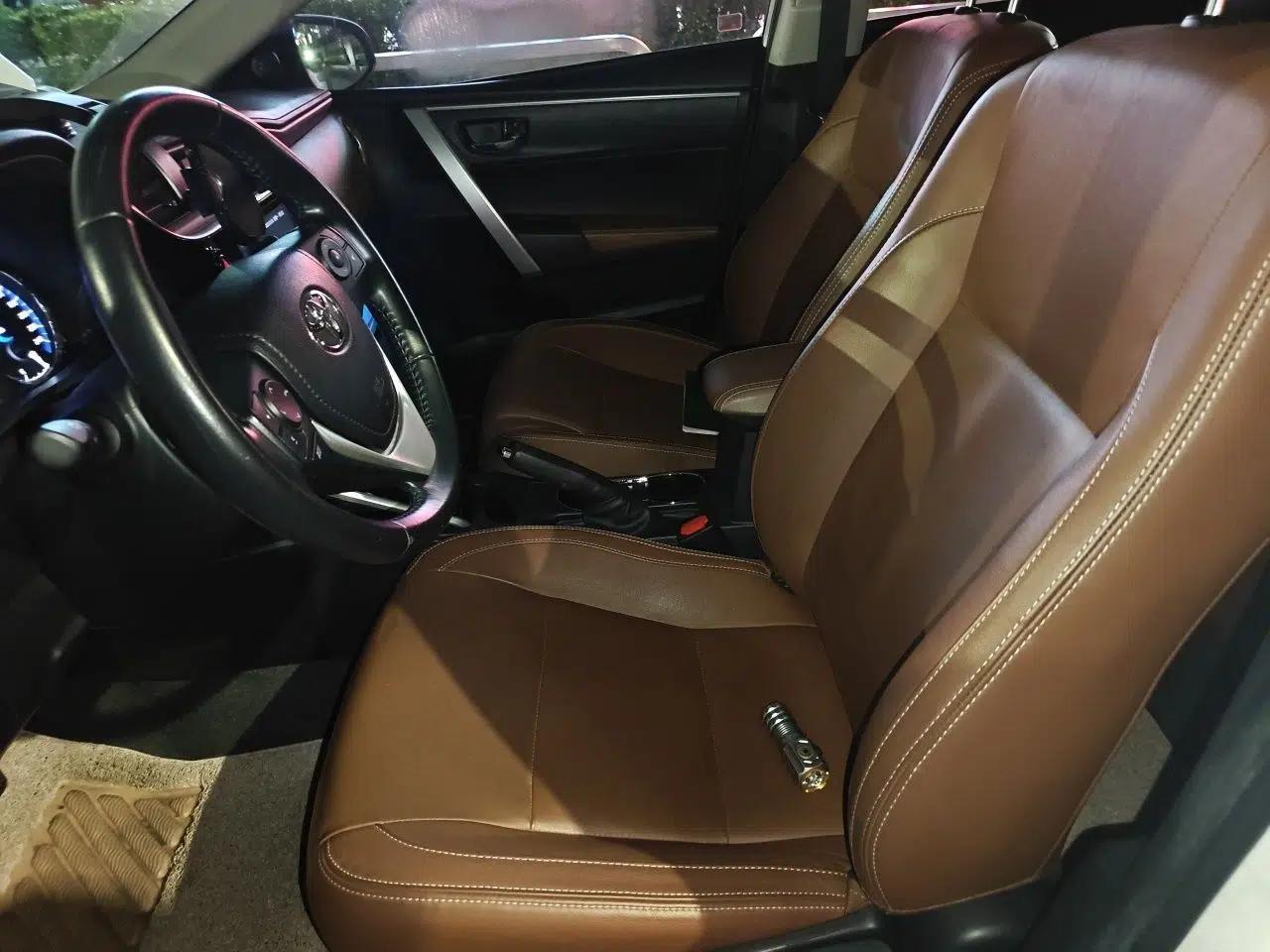Toyota Corolla Hybrid E+ 2019 1.8L E-CVT Luxury Edition — миниатюра 12