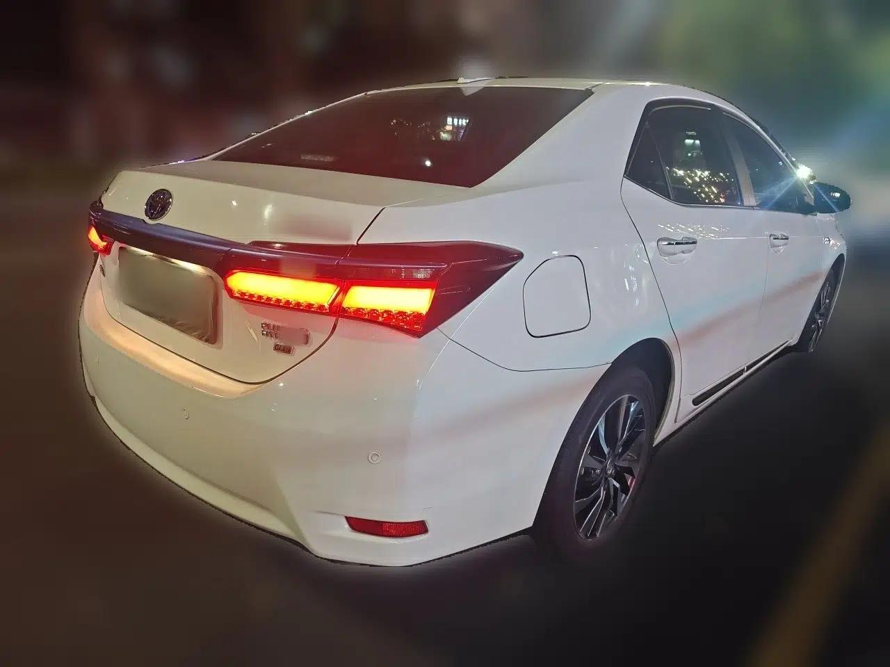 Toyota Corolla Hybrid E+ 2019 1.8L E-CVT Luxury Edition — миниатюра 4