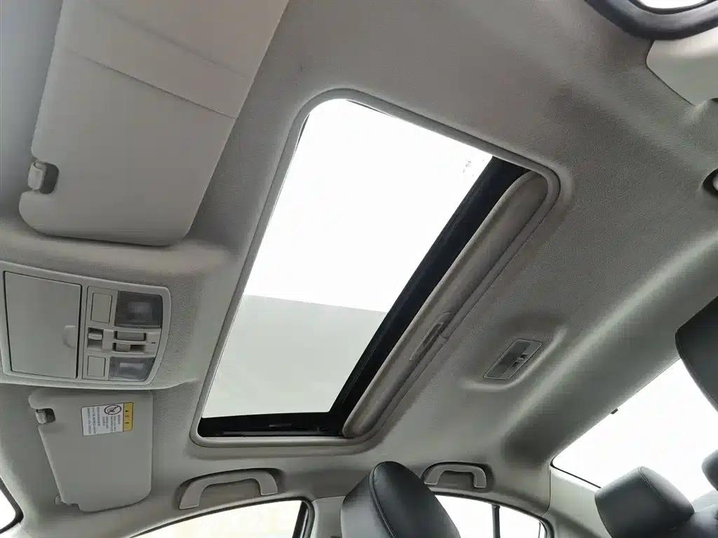 Mazda 3 Axela 2013 Sedan 1.6L Automatic Elite — миниатюра 14