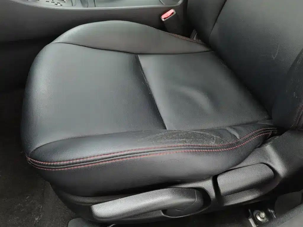 Mazda 3 Axela 2013 Sedan 1.6L Automatic Elite — миниатюра 20