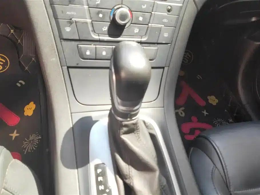 2015 GS 1.5TGI TST Luxury Edition — миниатюра 16