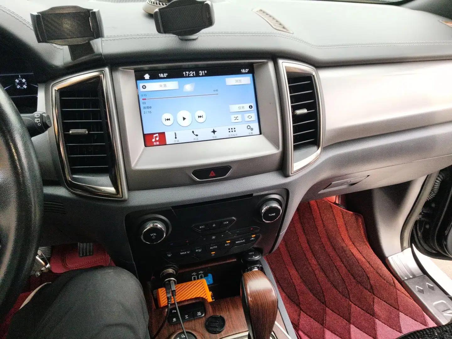 Ford Everest 2017 2.0T Gasoline Automatic 4x4 Luxury Edition 7 Seats — миниатюра 14