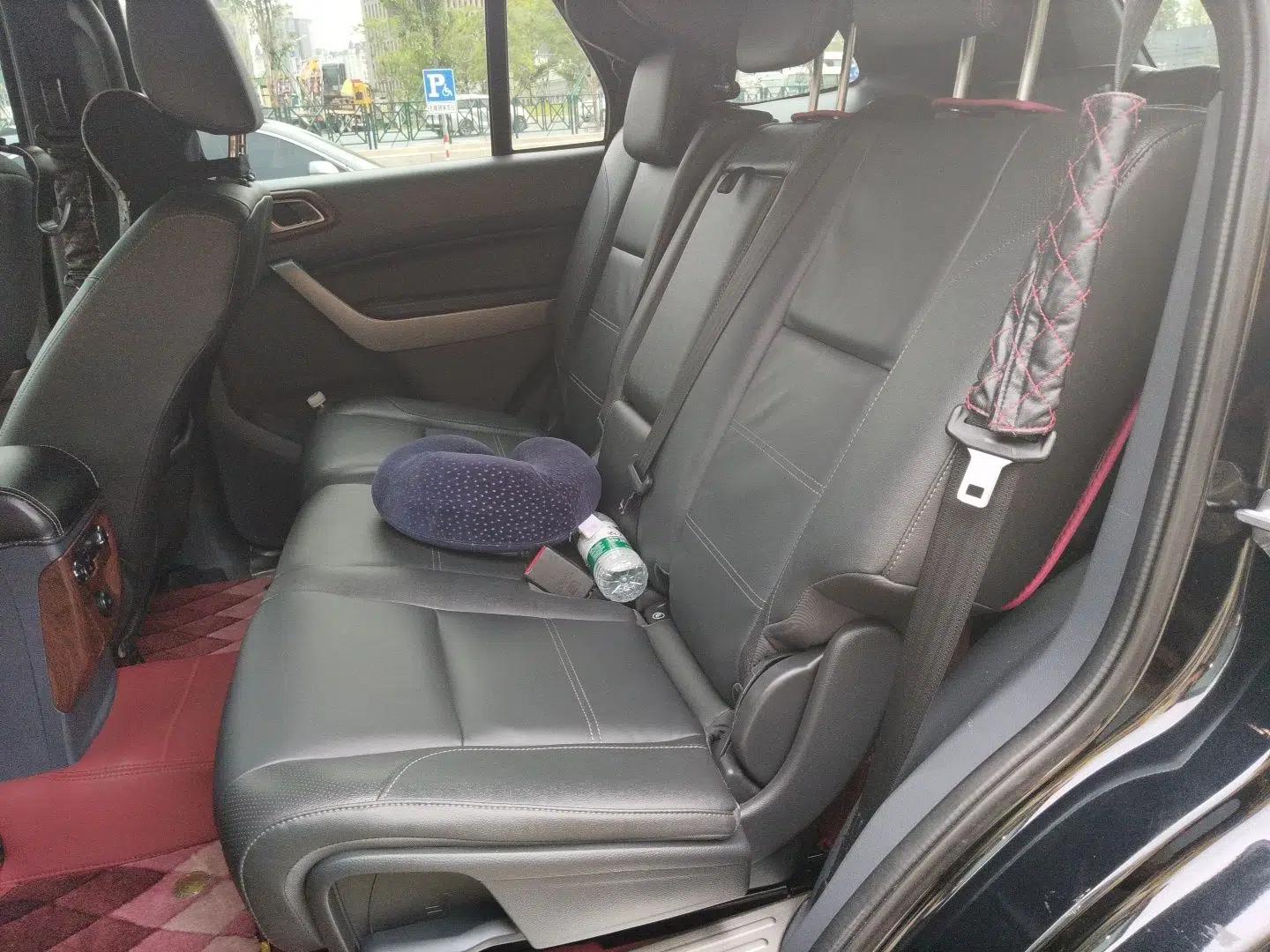Ford Everest 2017 2.0T Gasoline Automatic 4x4 Luxury Edition 7 Seats — миниатюра 18