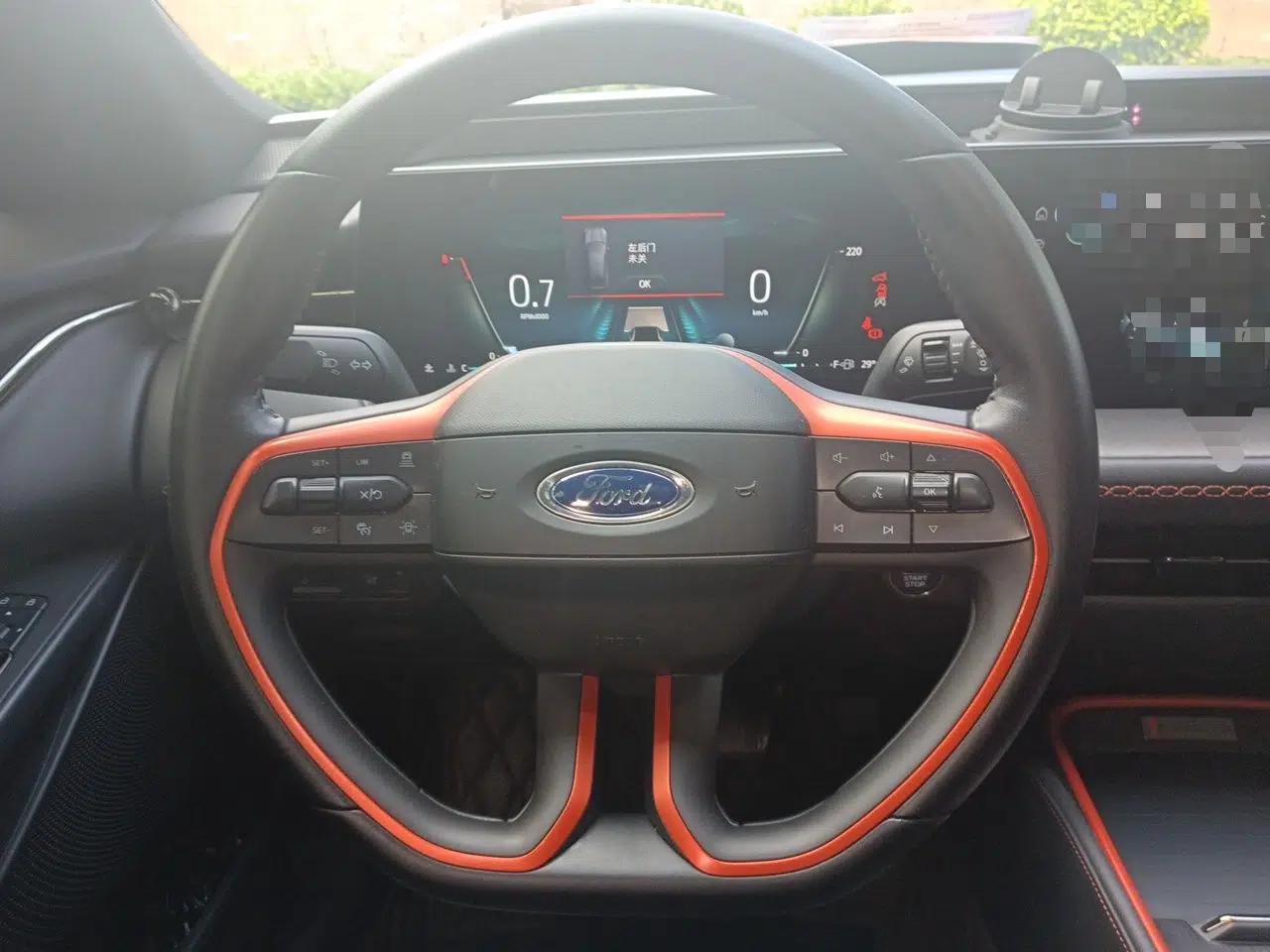 Ford EVOS 2022 EcoBoost 245 First Edition Limited Edition — миниатюра 11