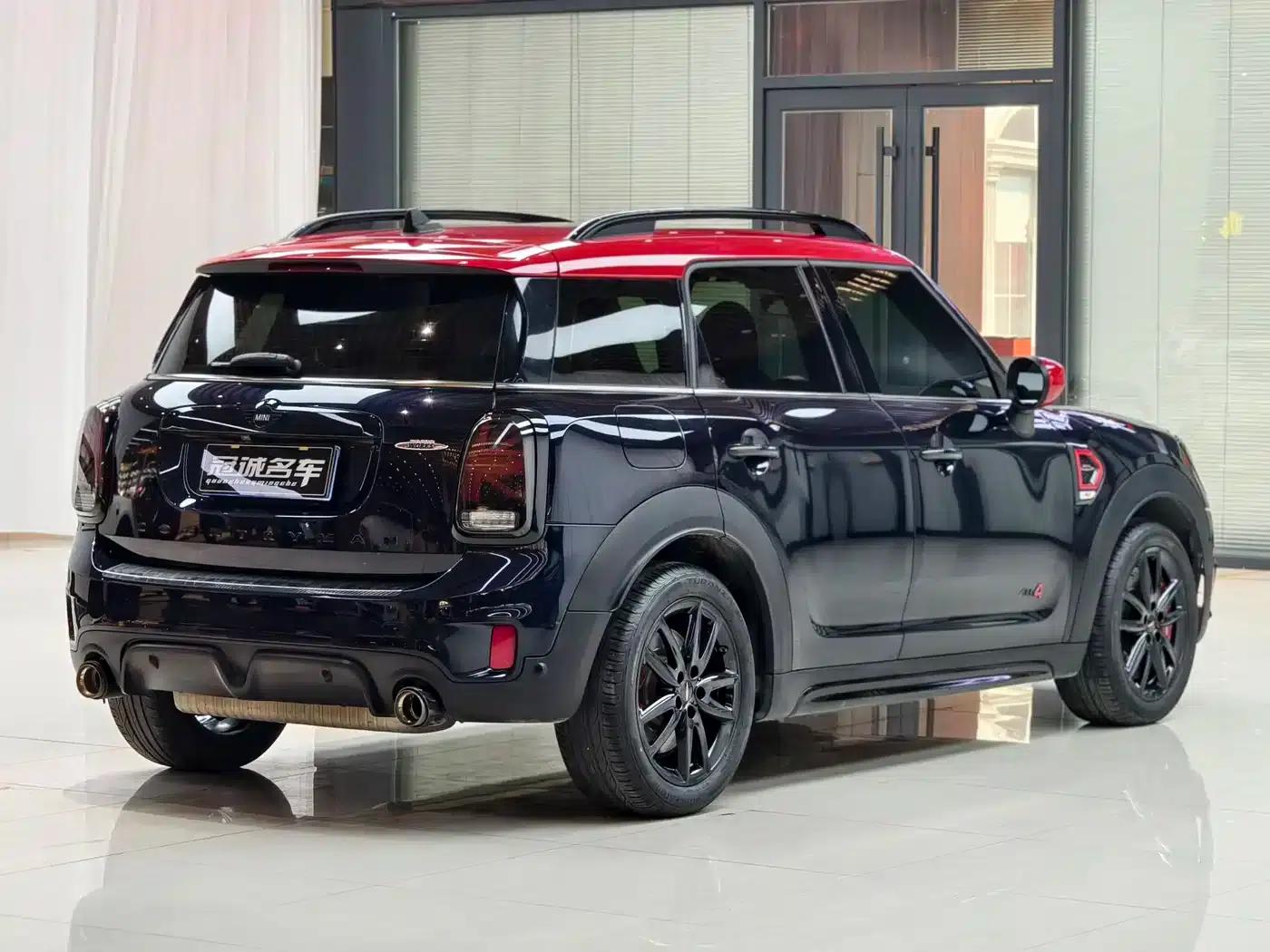MINI JCW COUNTRYMAN 2021 2.0T JOHN COOPER WORKS — миниатюра 10
