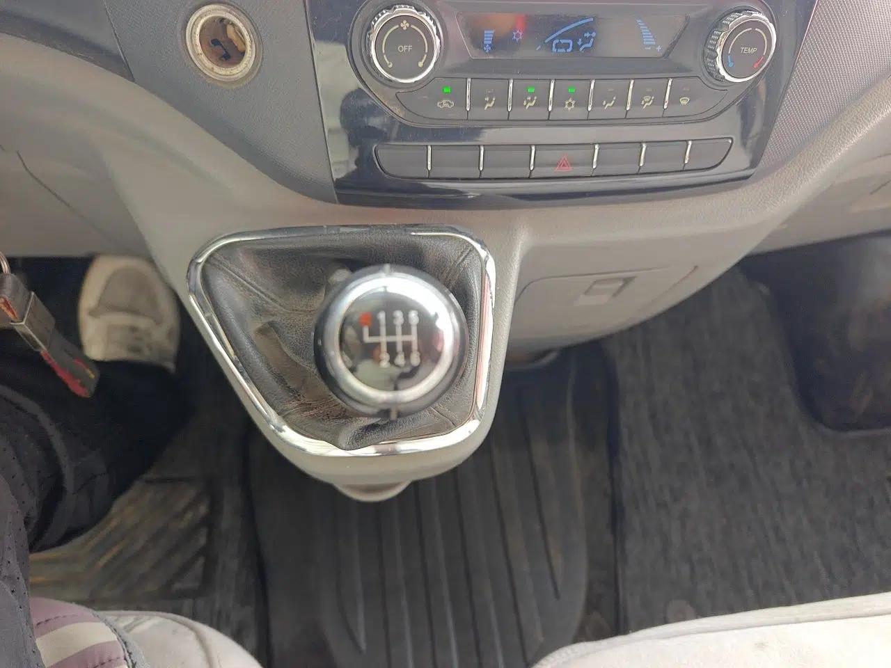 Foton Toano 2017 2.5T E Commercial Version Short Wheelbase 4J25TC3 — миниатюра 15