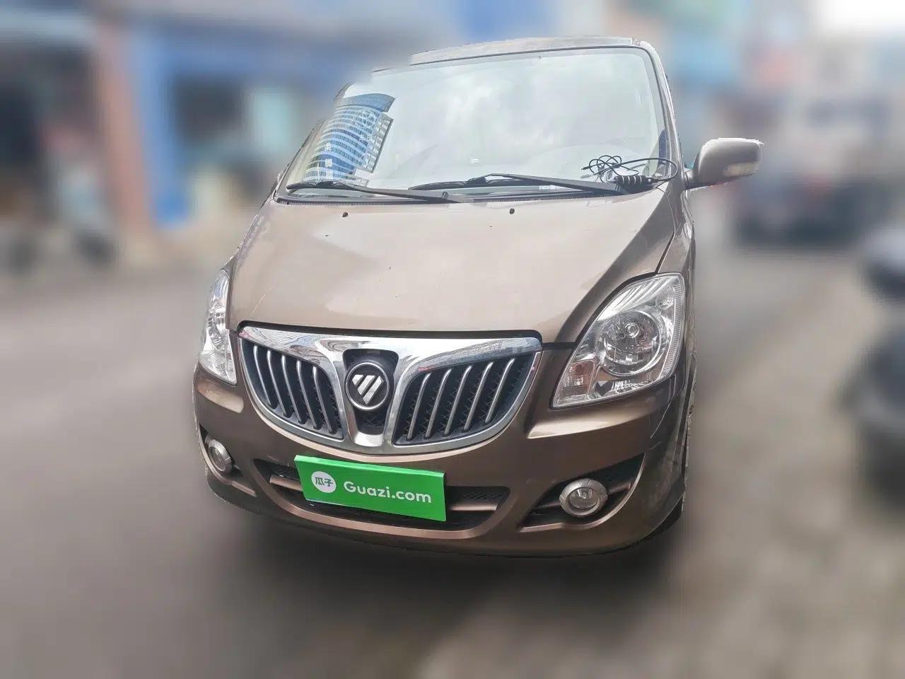 Foton MP-X E 2014 2.5T Wealth Express Classic Trim Basic Version with 4JB1T Engine — миниатюра 2