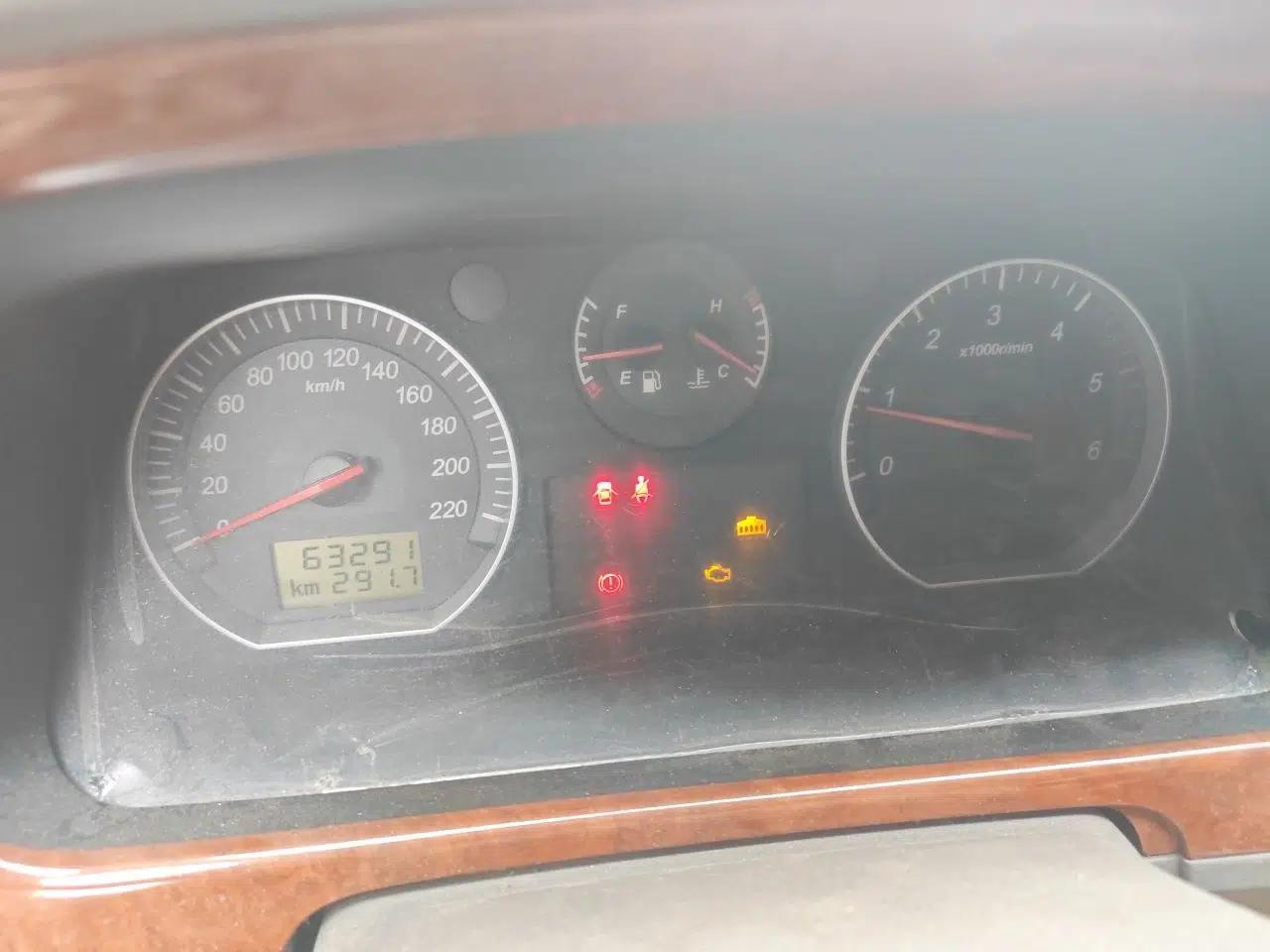 Foton MP-X E 2014 2.5T Wealth Express Classic Trim Basic Version with 4JB1T Engine — миниатюра 12