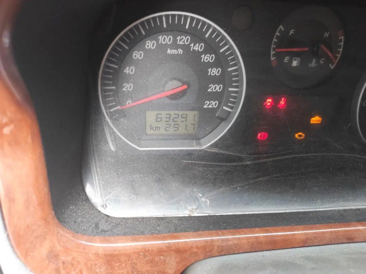 Foton MP-X E 2014 2.5T Wealth Express Classic Trim Basic Version with 4JB1T Engine — миниатюра 13