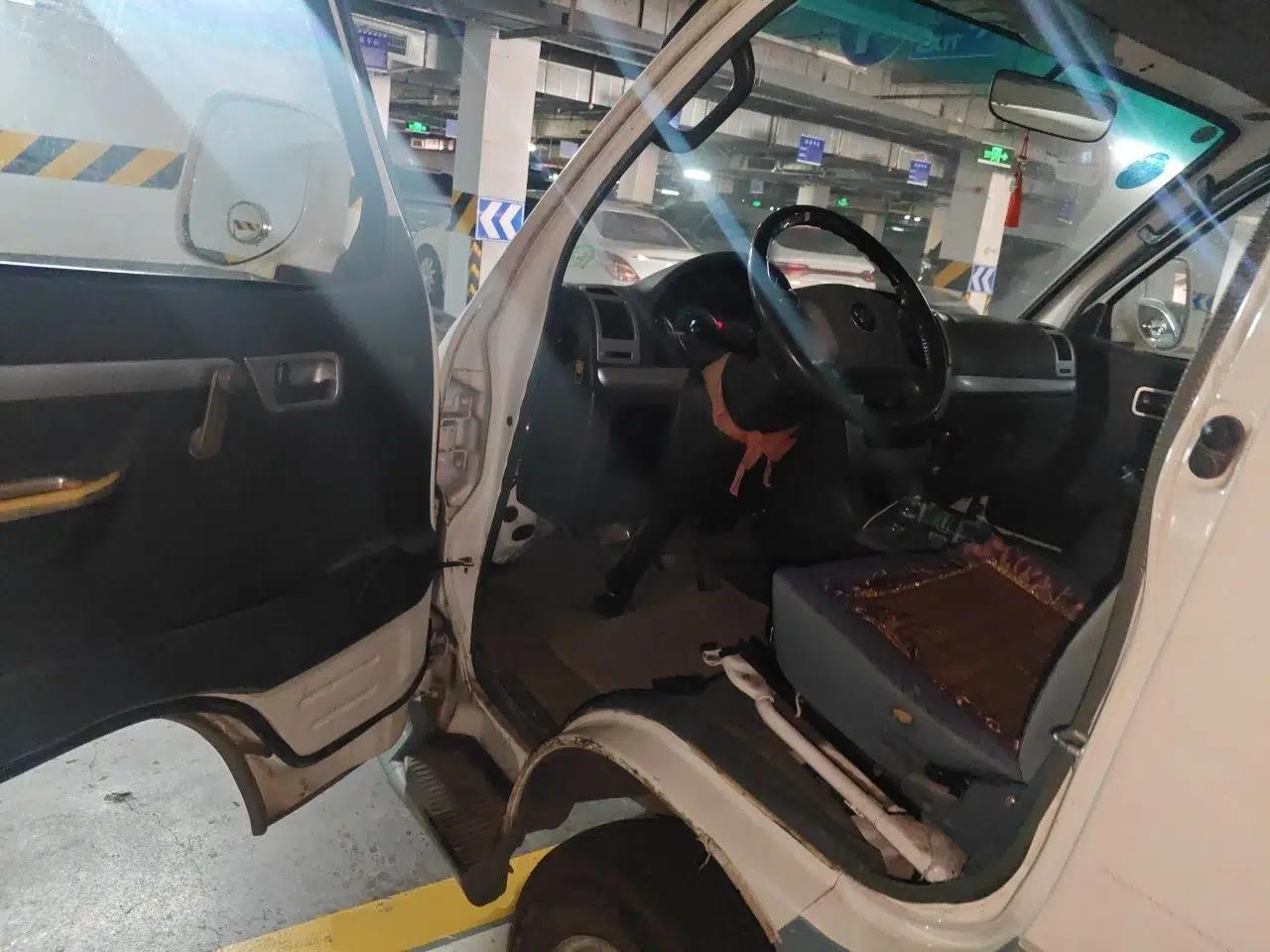 Foton Scenic 2014 2.0L Express Standard Long-Wheelbase Low-Roof Version 486EQV4 — миниатюра 17