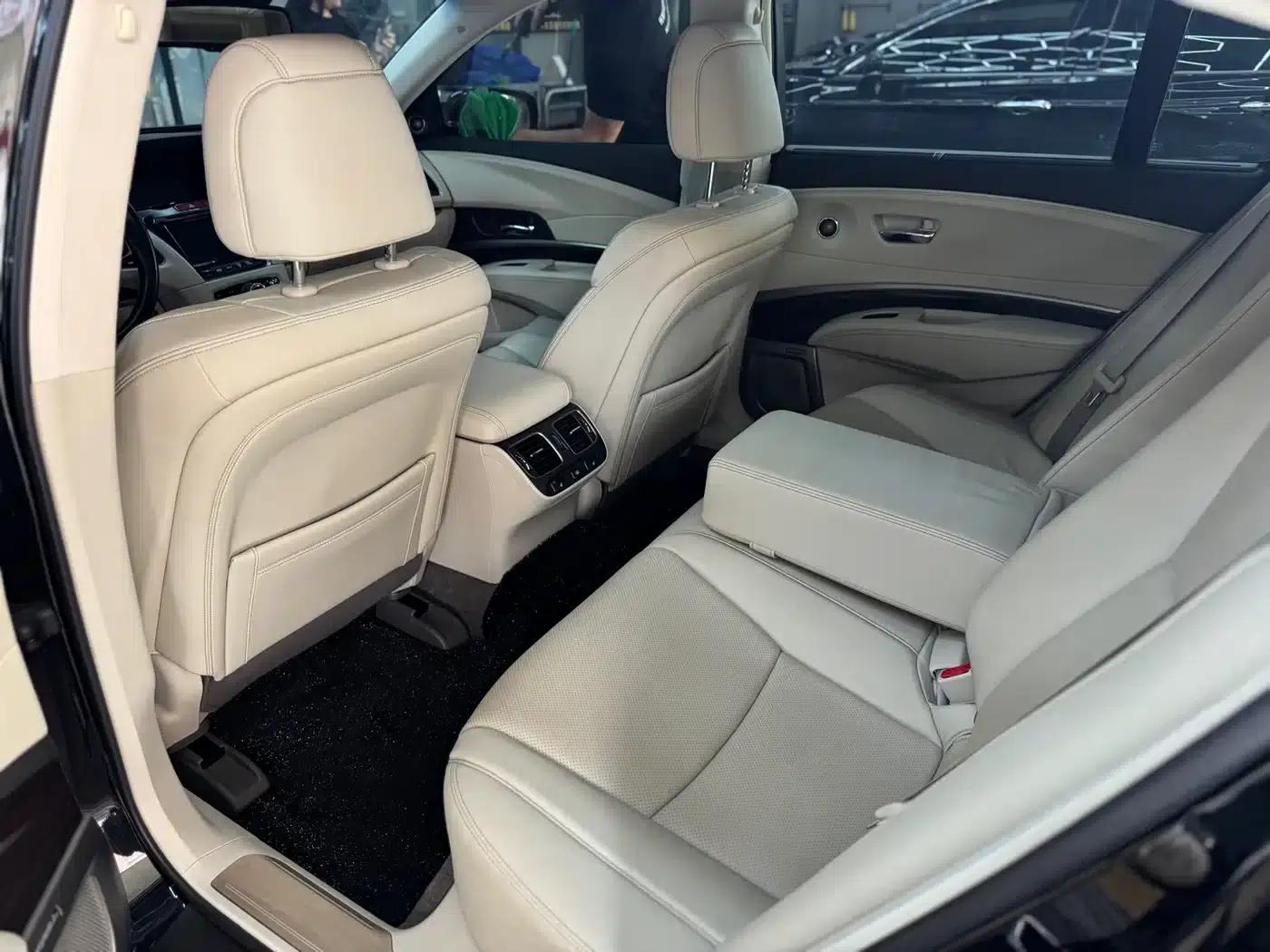 Acura RLX 2013 3.5L PAWS Edition — миниатюра 13
