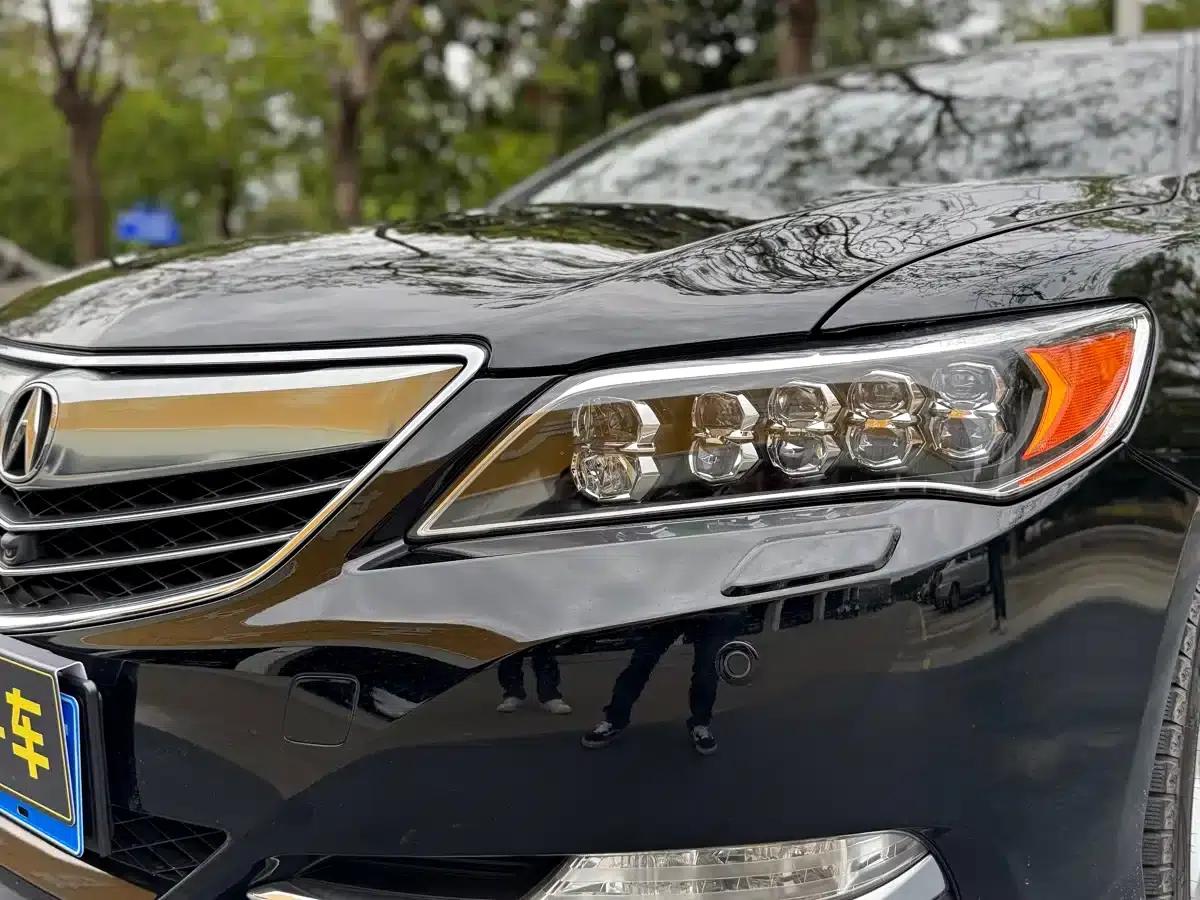 Acura RLX 2013 3.5L PAWS Edition — миниатюра 15