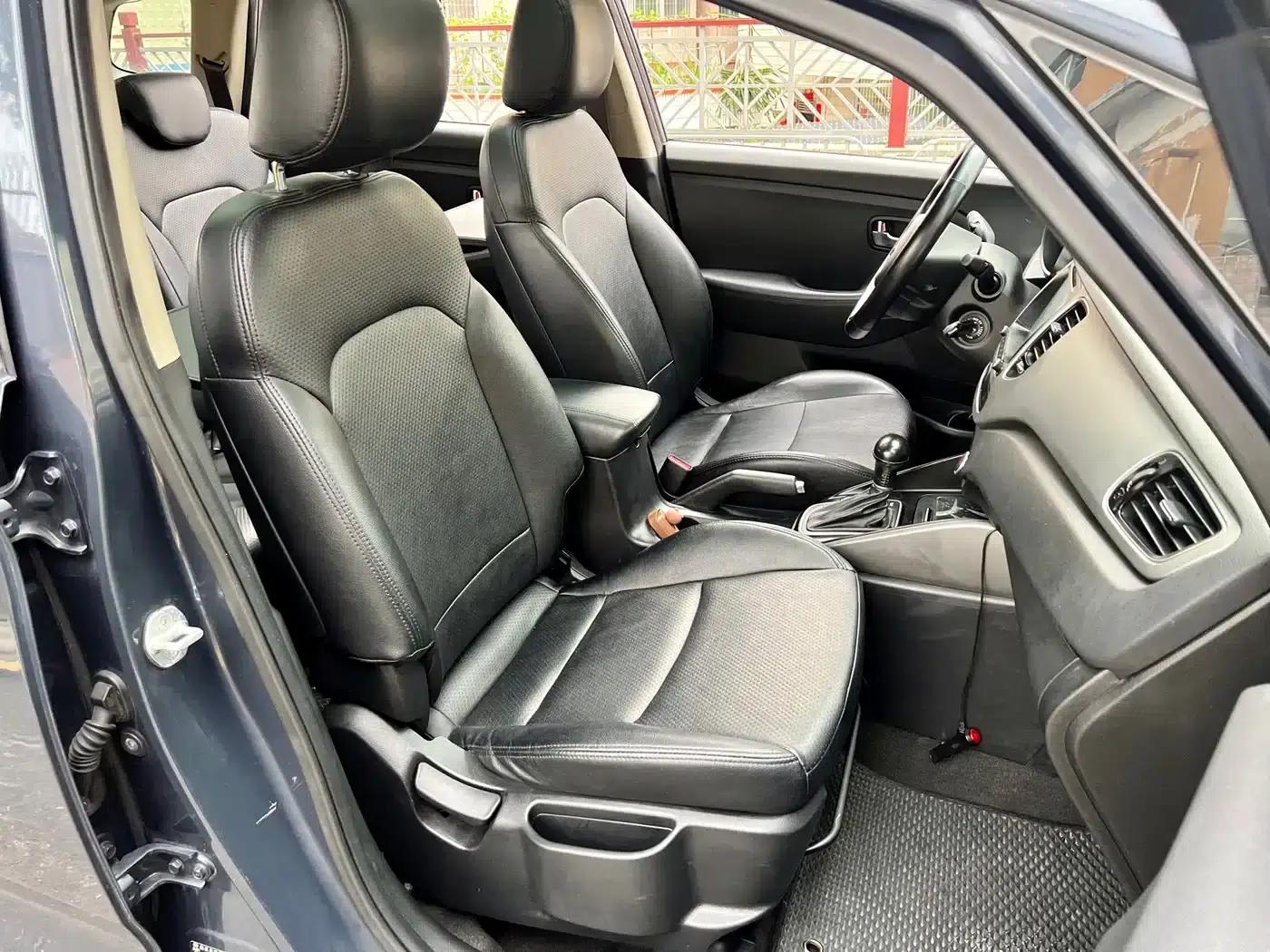 Carens 2013 2.0L 7-seater Automatic Standard Edition (National IV Emission Standard) — миниатюра 12