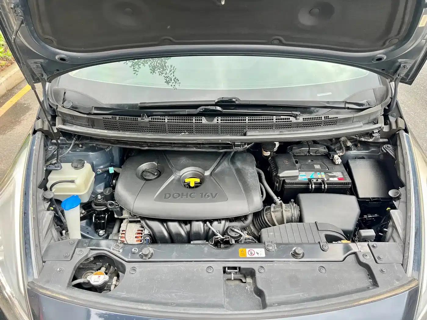 Carens 2013 2.0L 7-seater Automatic Standard Edition (National IV Emission Standard) — миниатюра 14