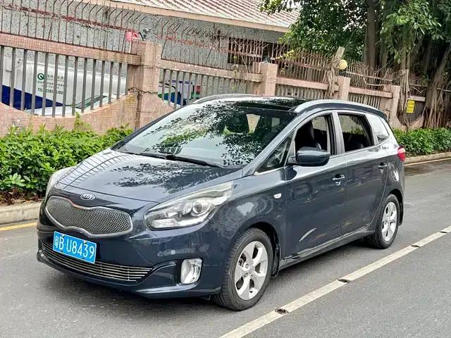 Carens 2013 2.0L 7-seater Automatic Standard Edition (National IV Emission Standard)