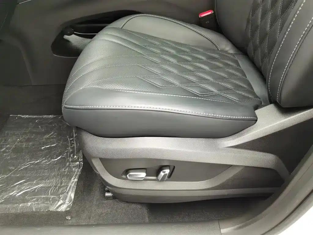 Chery Tiggo 7 PLUS 2025 1.6TGDI DCT Premium Edition — миниатюра 20