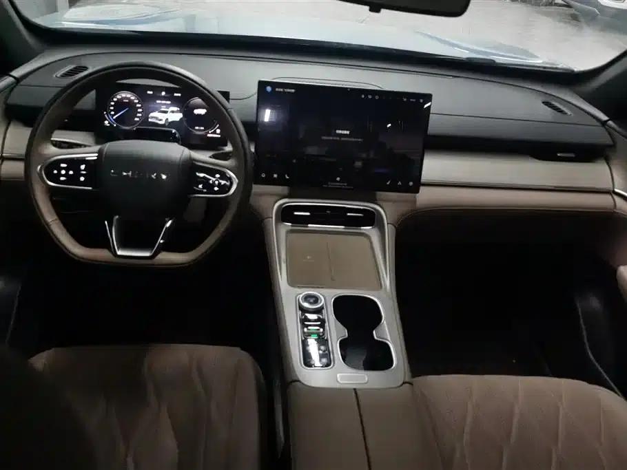 Chery Tiggo 8 PLUS C-DM 2025 1.5T 116km/h Premium 5-seater — миниатюра 12