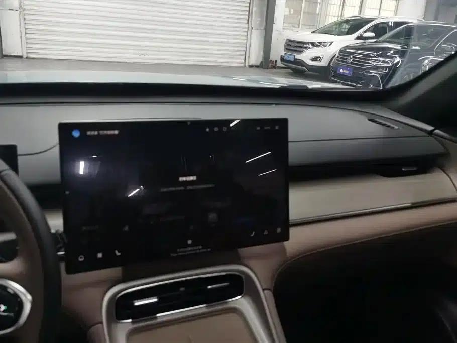 Chery Tiggo 8 PLUS C-DM 2025 1.5T 116km/h Premium 5-seater — миниатюра 13
