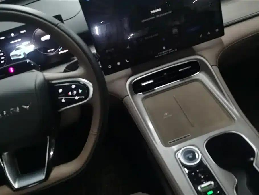 Chery Tiggo 8 PLUS C-DM 2025 1.5T 116km/h Premium 5-seater — миниатюра 16