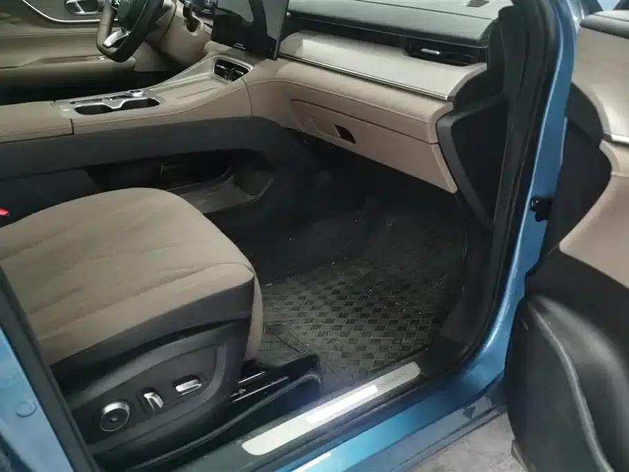 Chery Tiggo 8 PLUS C-DM 2025 1.5T 116km/h Premium 5-seater — миниатюра 8
