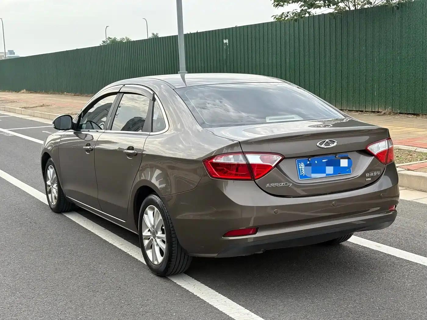 Chery Arrizo 7 2015 1.6L CVT Premium Edition — миниатюра 8