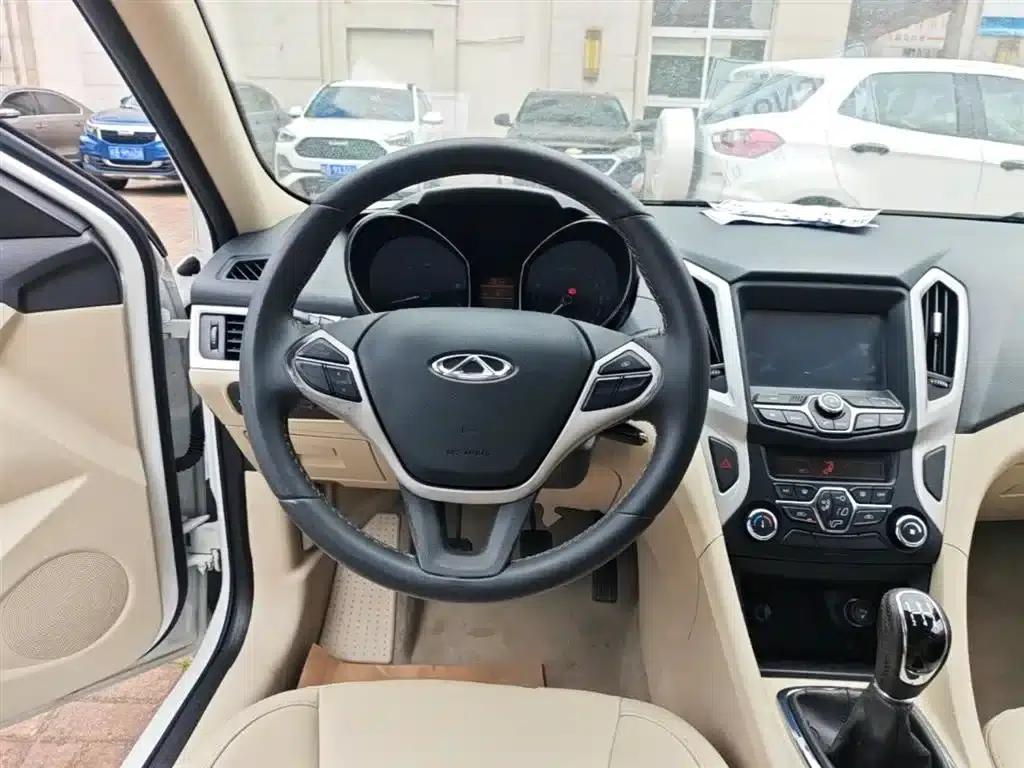Chery Arrizo 7 2015 1.6L Manual Elite Edition — миниатюра 11