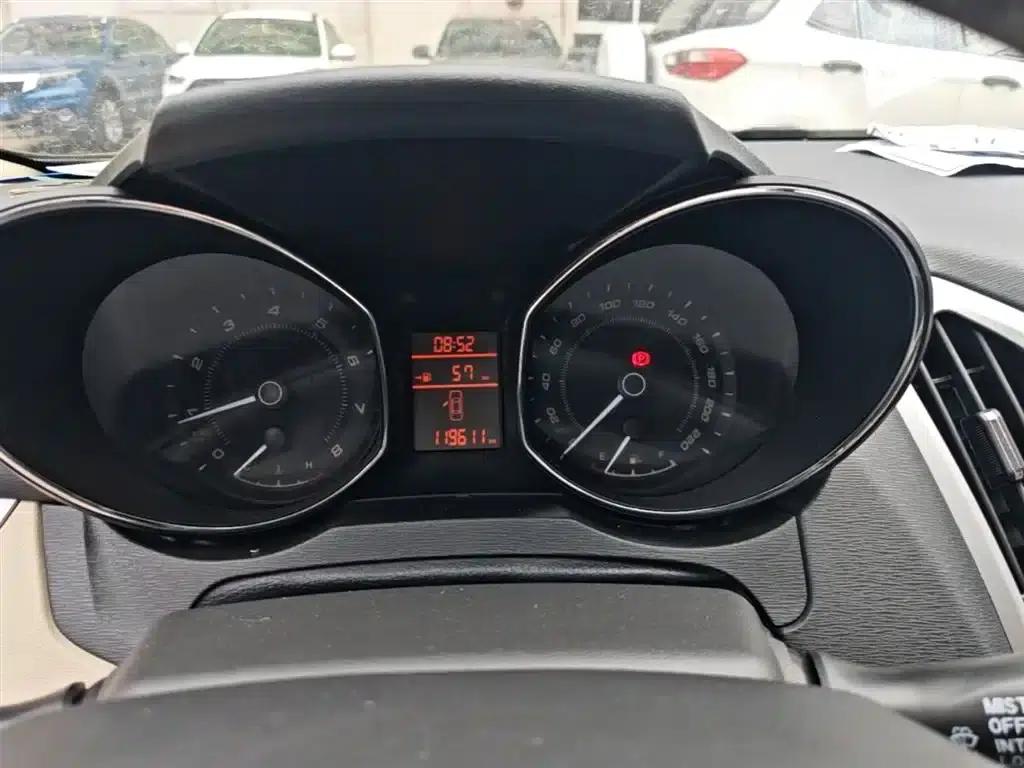 Chery Arrizo 7 2015 1.6L Manual Elite Edition — миниатюра 12